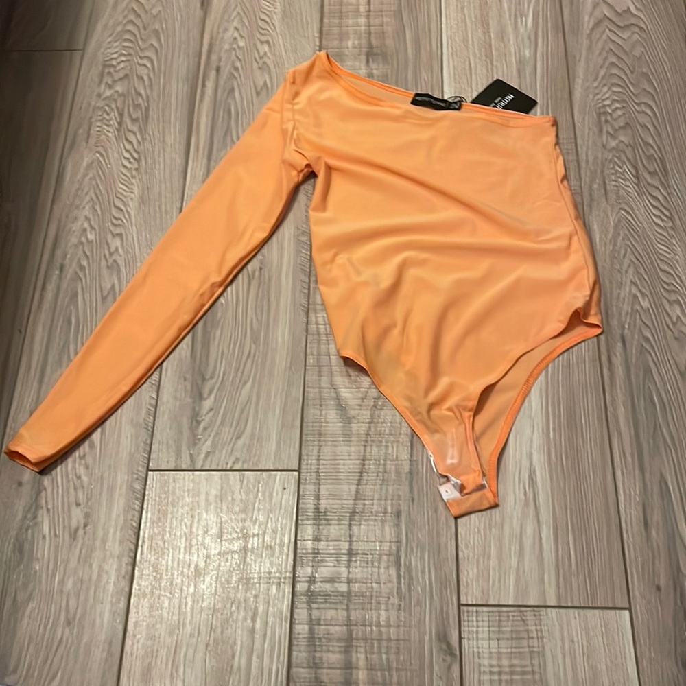 NWT PrettyLittleThing Tangerine Slinky One Shoulder Bodysuit